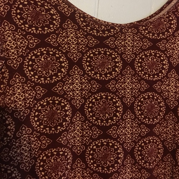 Forever 21 Red Patterned Top - Picture 3 of 5